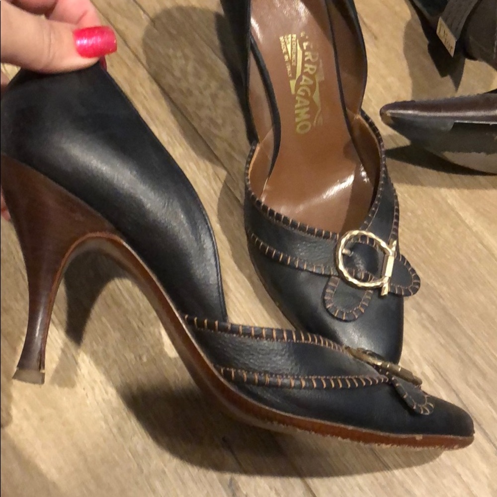 Shoes - Picture 2 of 4